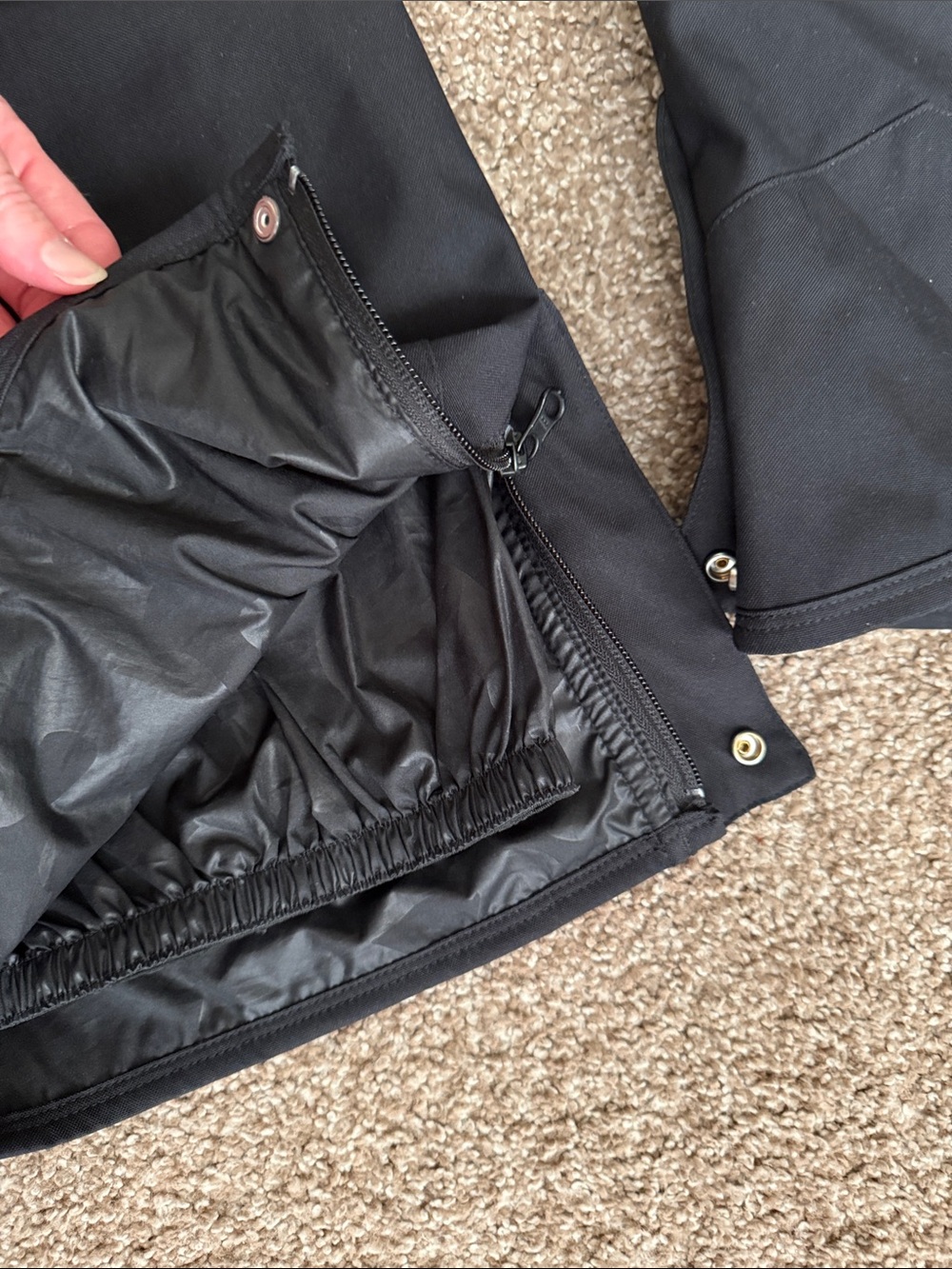 Volcom Black Men's Snow Pants - Picture 9 of 9